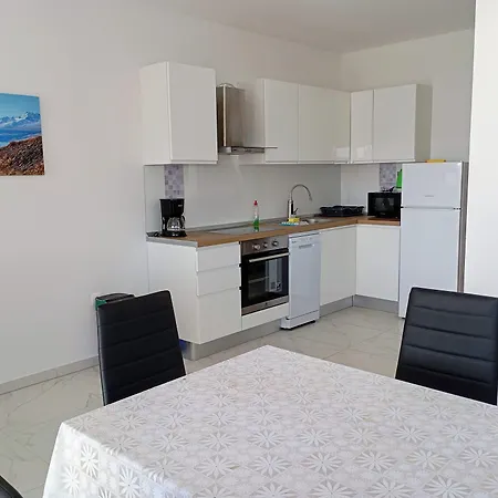 Immaculate 2-bed In Okrug Gornji Appartement Trogir