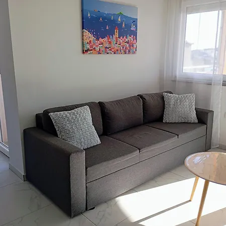 Immaculate 2-bed In Okrug Gornji Apartamento Trogir